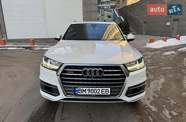 Внедорожник / Кроссовер Audi Q7 2016 в 