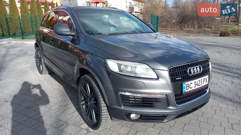 Позашляховик / Кросовер Audi Q7 2008 в 