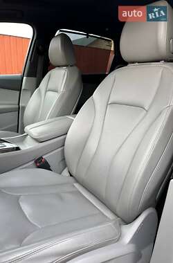 Внедорожник / Кроссовер Audi Q7 2017 в 