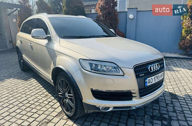 Позашляховик / Кросовер Audi Q7 2007 в Ужгороді