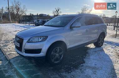 Позашляховик / Кросовер Audi Q7 2012 в Гатне