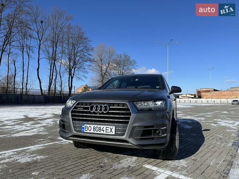 Позашляховик / Кросовер Audi Q7 2017 в Тернополі