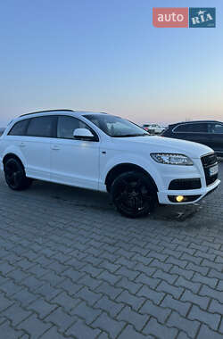 Внедорожник / Кроссовер Audi Q7 2012 в 