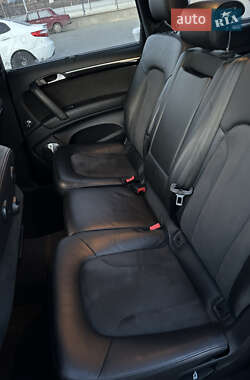 Внедорожник / Кроссовер Audi Q7 2012 в 