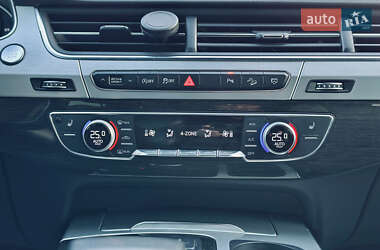 Внедорожник / Кроссовер Audi Q7 2017 в 