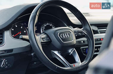 Внедорожник / Кроссовер Audi Q7 2017 в 