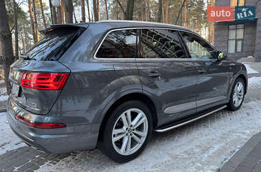 Позашляховик / Кросовер Audi Q7 2015 в Києві