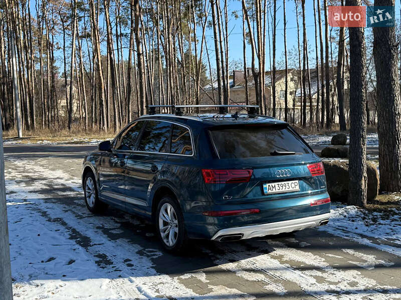 Позашляховик / Кросовер Audi Q7 2017 в Житомирі