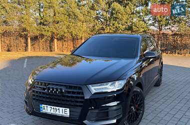 Внедорожник / Кроссовер Audi Q7 2018 в 