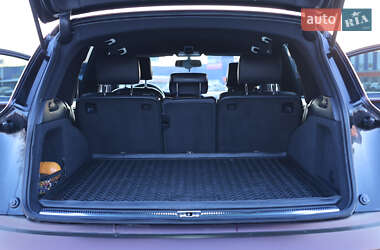 Внедорожник / Кроссовер Audi Q7 2012 в 