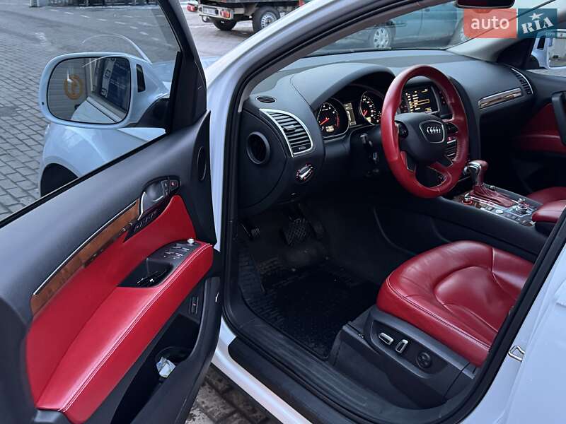 Внедорожник / Кроссовер Audi Q7 2014 в Киеве