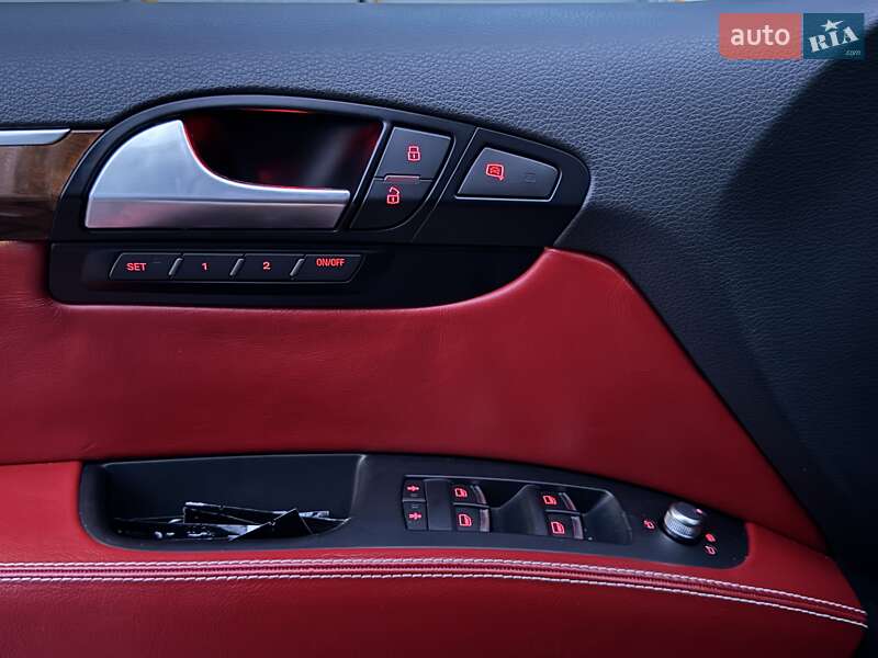 Внедорожник / Кроссовер Audi Q7 2014 в Киеве