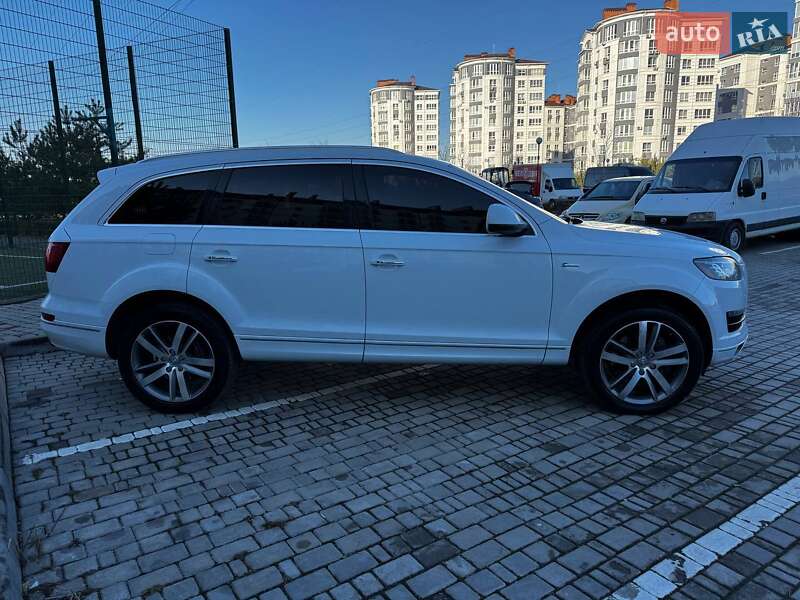 Позашляховик / Кросовер Audi Q7 2015 в Івано-Франківську