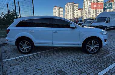 Внедорожник / Кроссовер Audi Q7 2015 в 