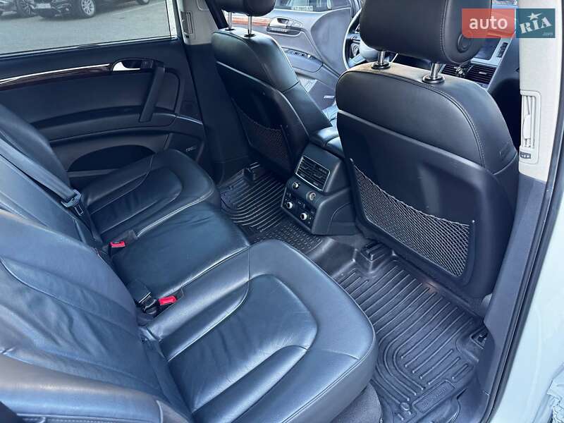 Позашляховик / Кросовер Audi Q7 2015 в Івано-Франківську