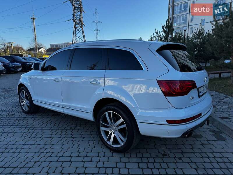 Позашляховик / Кросовер Audi Q7 2015 в Івано-Франківську