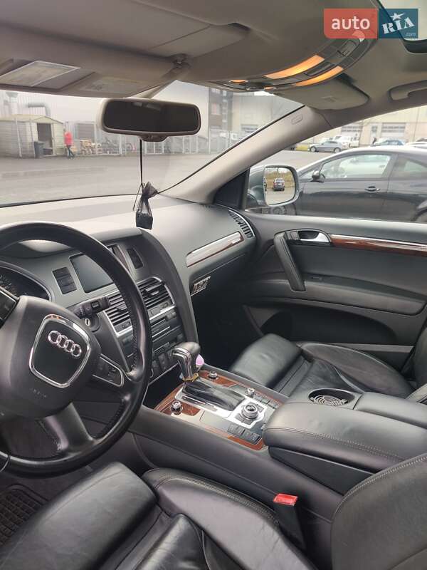 Внедорожник / Кроссовер Audi Q7 2010 в Харькове