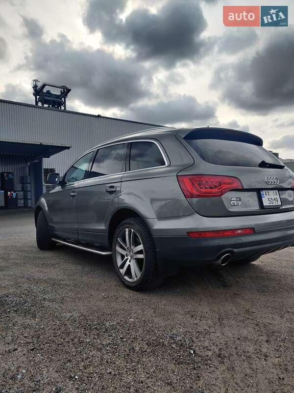 Внедорожник / Кроссовер Audi Q7 2010 в Харькове