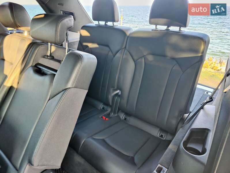 Внедорожник / Кроссовер Audi Q7 2016 в Одессе