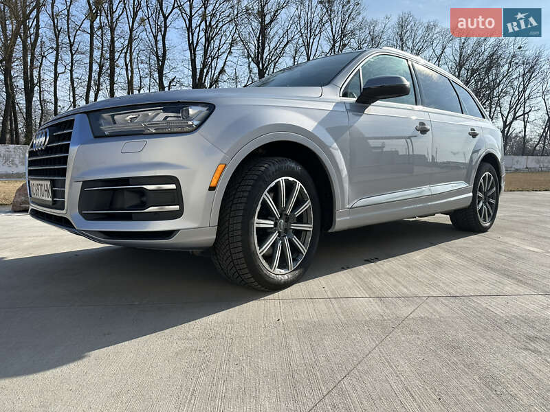 Внедорожник / Кроссовер Audi Q7 2015 в Луцке