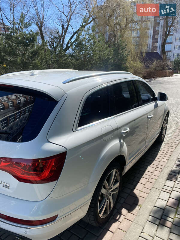 Позашляховик / Кросовер Audi Q7 2010 в Івано-Франківську