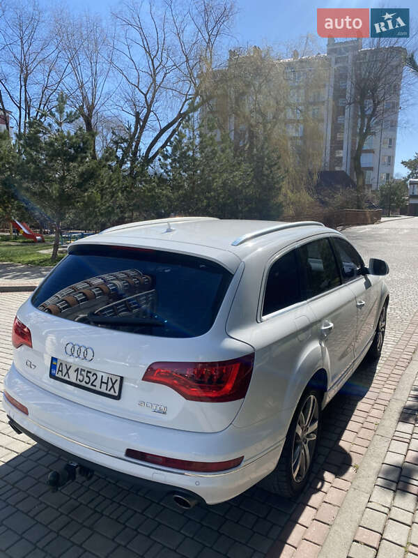 Позашляховик / Кросовер Audi Q7 2010 в Івано-Франківську
