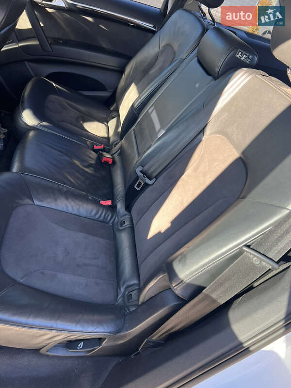 Позашляховик / Кросовер Audi Q7 2010 в Івано-Франківську