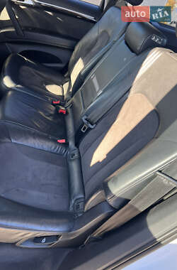 Позашляховик / Кросовер Audi Q7 2010 в 
