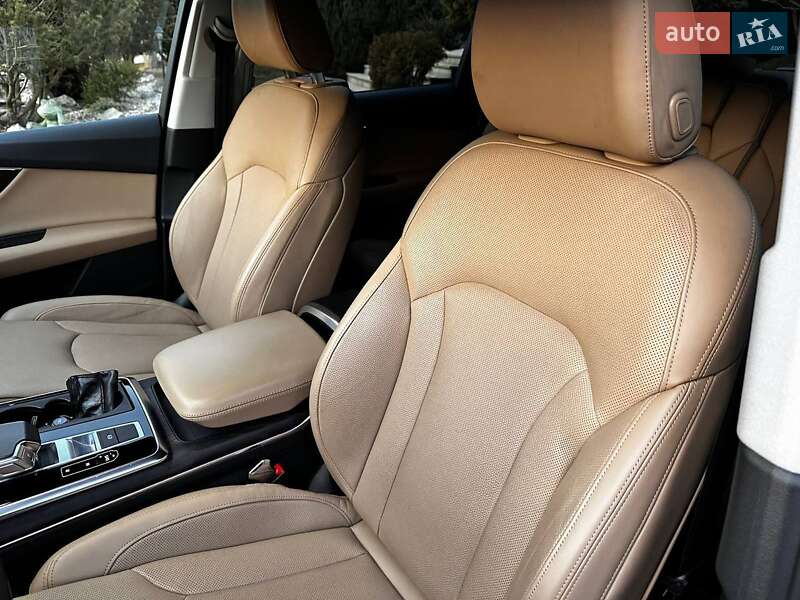 Внедорожник / Кроссовер Audi Q7 2021 в Хусте