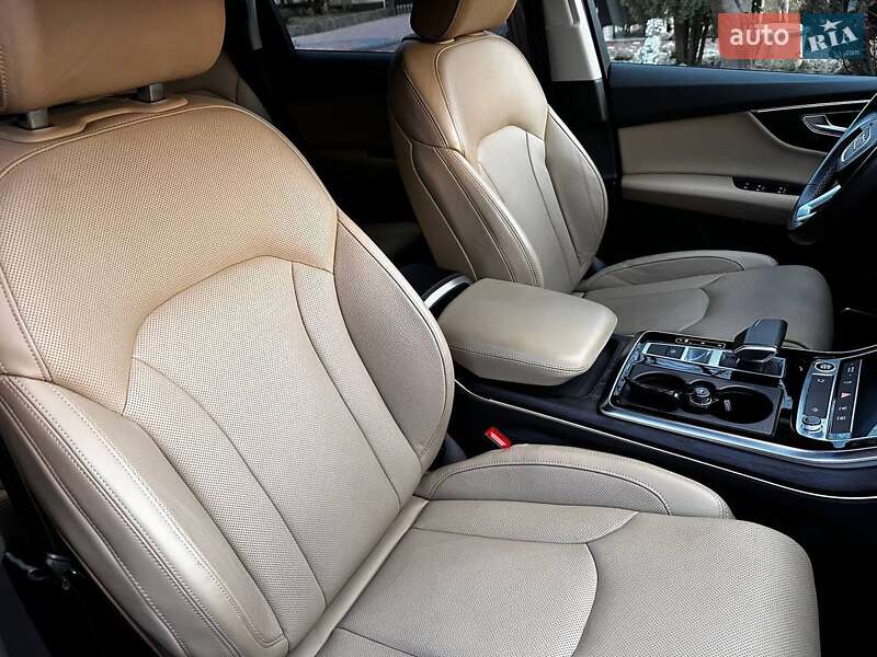 Внедорожник / Кроссовер Audi Q7 2021 в Хусте