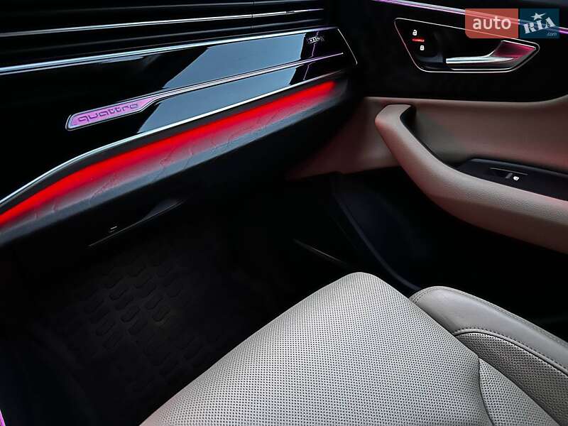 Внедорожник / Кроссовер Audi Q7 2021 в Хусте