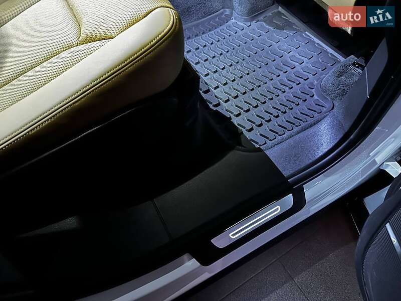 Внедорожник / Кроссовер Audi Q7 2021 в Хусте