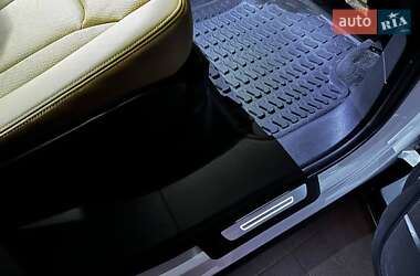Позашляховик / Кросовер Audi Q7 2021 в 