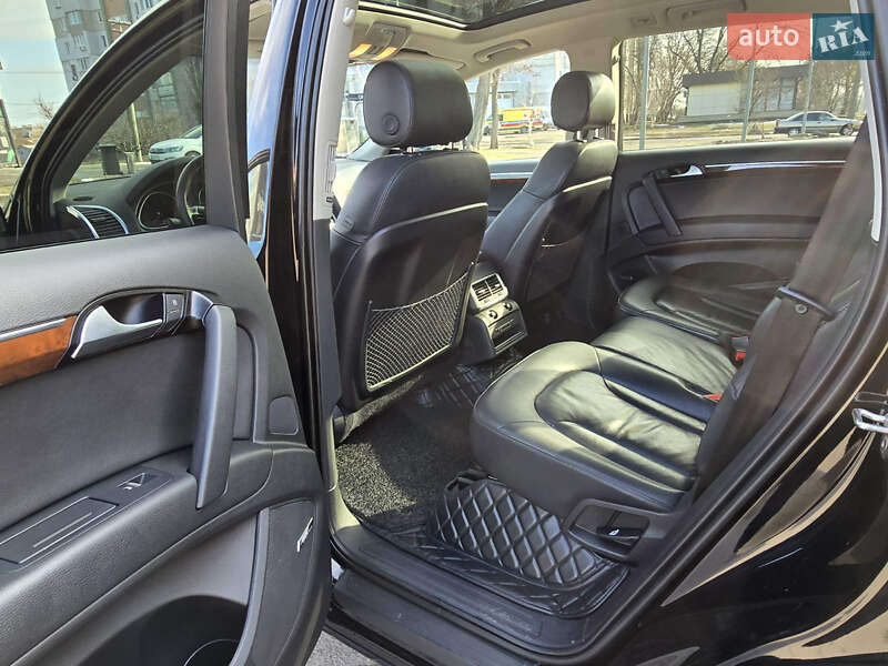 Внедорожник / Кроссовер Audi Q7 2015 в Николаеве