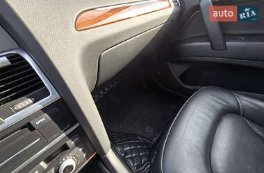 Внедорожник / Кроссовер Audi Q7 2015 в 