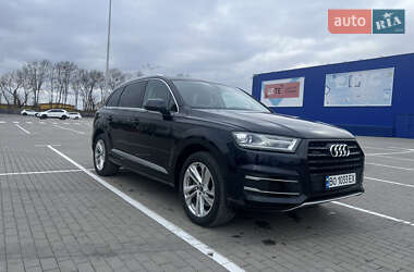 Внедорожник / Кроссовер Audi Q7 2017 в 