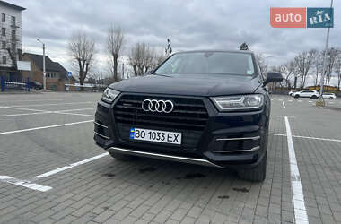 Внедорожник / Кроссовер Audi Q7 2017 в 