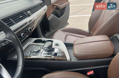 Внедорожник / Кроссовер Audi Q7 2017 в 