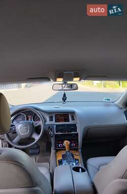 Внедорожник / Кроссовер Audi Q7 2007 в 