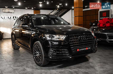 Внедорожник / Кроссовер Audi Q7 2018 в 