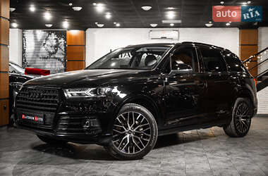 Внедорожник / Кроссовер Audi Q7 2018 в 
