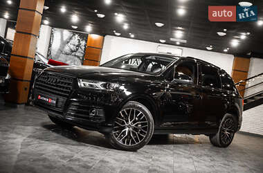 Внедорожник / Кроссовер Audi Q7 2018 в 