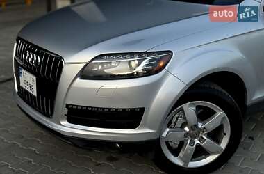 Внедорожник / Кроссовер Audi Q7 2011 в 