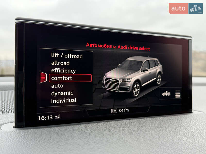 Внедорожник / Кроссовер Audi Q7 2015 в Черновцах