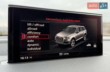 Внедорожник / Кроссовер Audi Q7 2015 в 