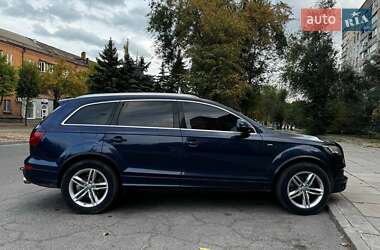 Внедорожник / Кроссовер Audi Q7 2010 в 