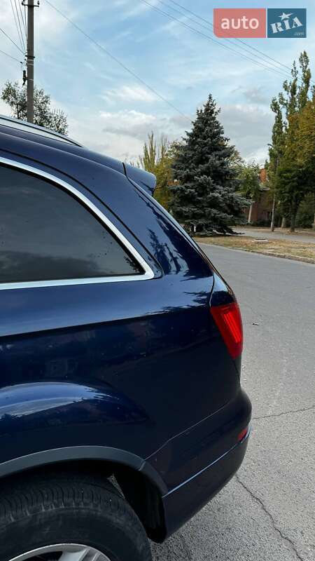 Позашляховик / Кросовер Audi Q7 2010 в Кривому Розі