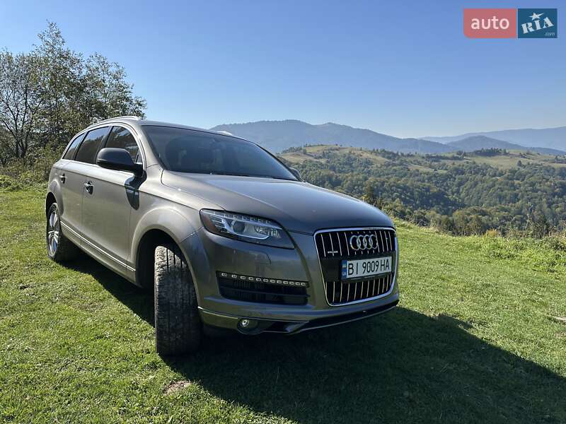 Внедорожник / Кроссовер Audi Q7 2010 в Полтаве