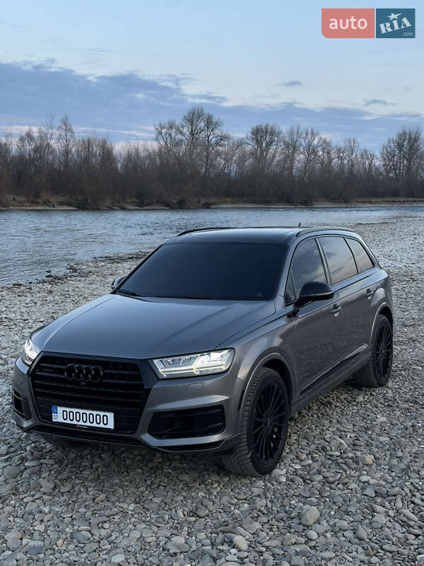 Внедорожник / Кроссовер Audi Q7 2016 в Виноградове