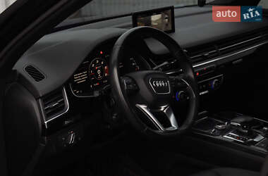 Позашляховик / Кросовер Audi Q7 2017 в Києві